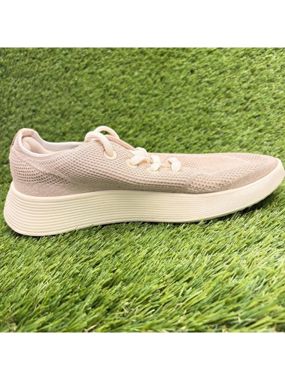 Allbirds Tree Runner Go Womens Size 9.5 Beige Athletic Running Shoes Sneakers